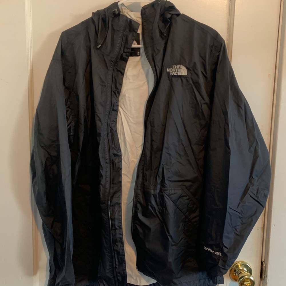 The North Face Hyvent 2.5l Men’s Windbreaker